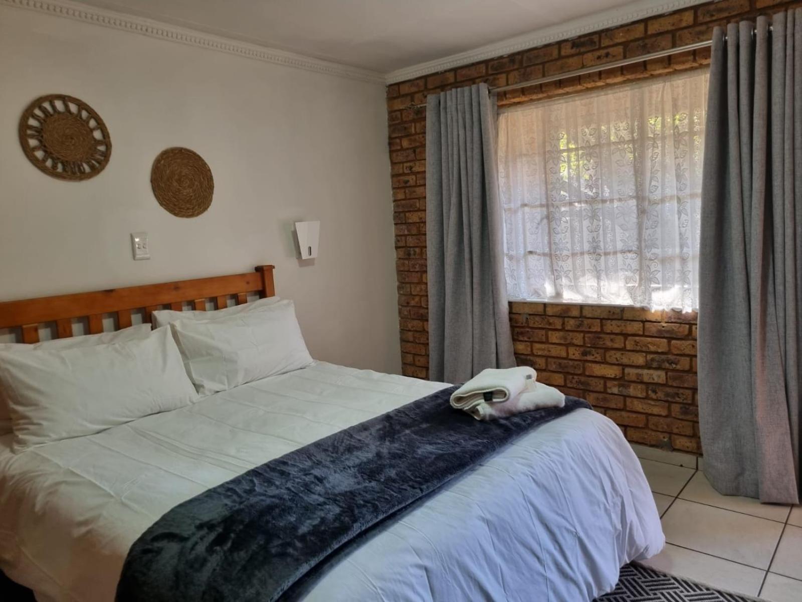 קמפטון פארק Emerald Guesthouse מראה חיצוני תמונה